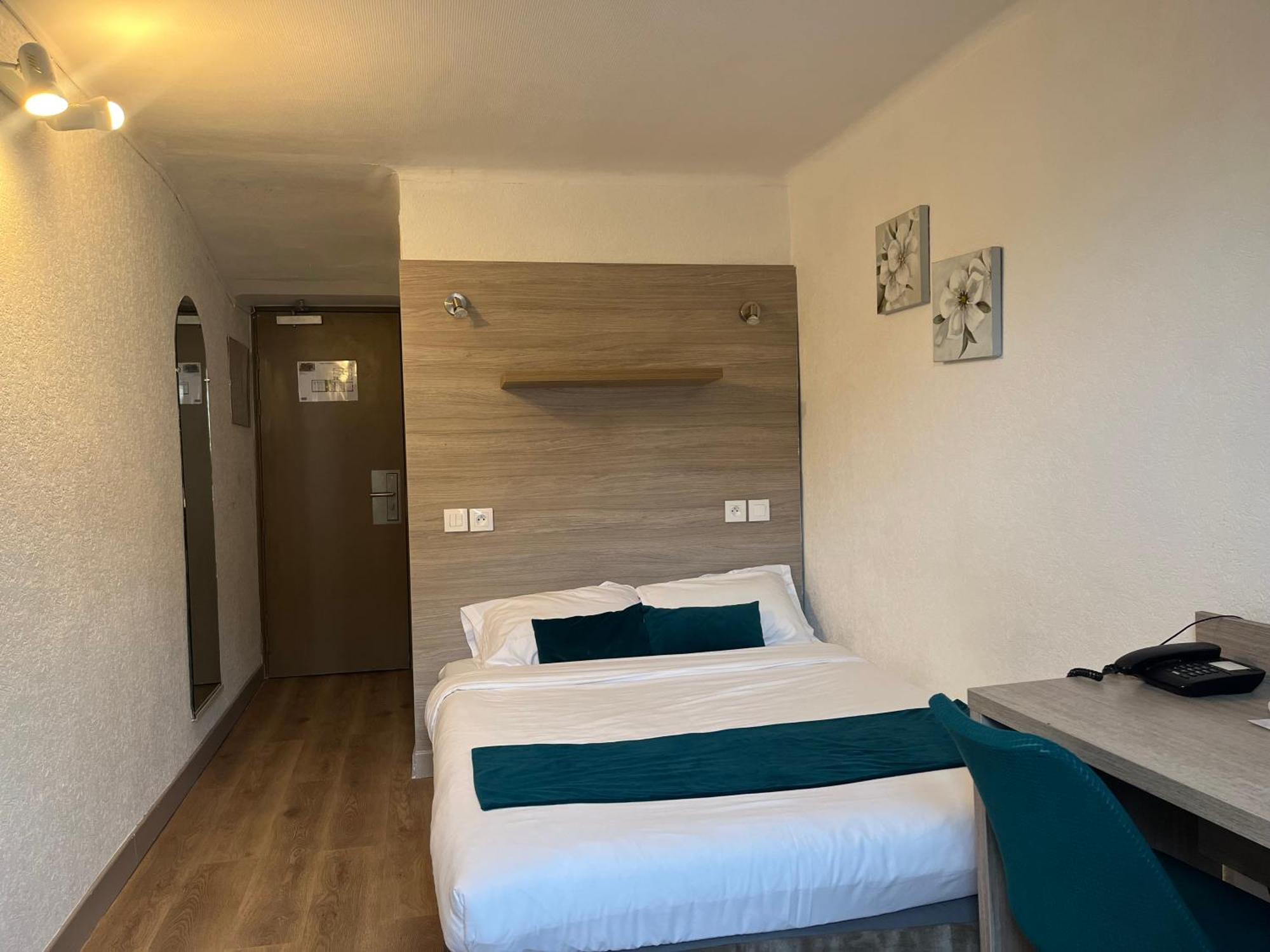 Empire Hotel Nîmes Kültér fotó