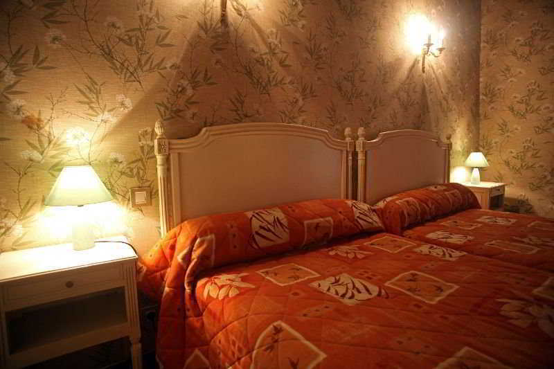 Empire Hotel Nîmes Kültér fotó