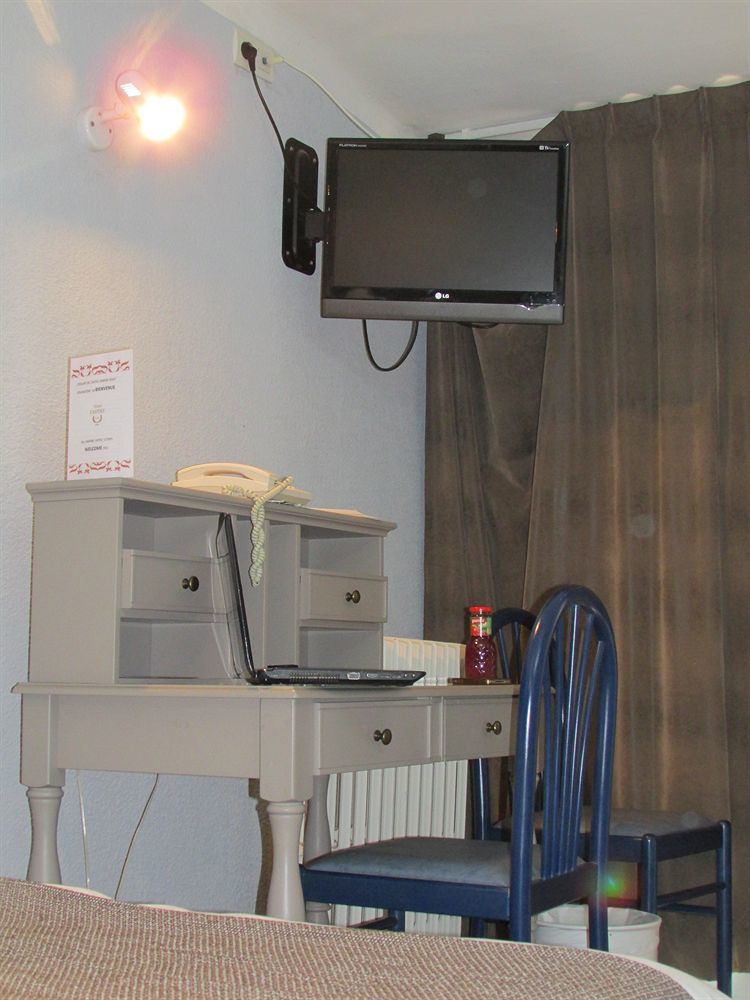 Empire Hotel Nîmes Kültér fotó